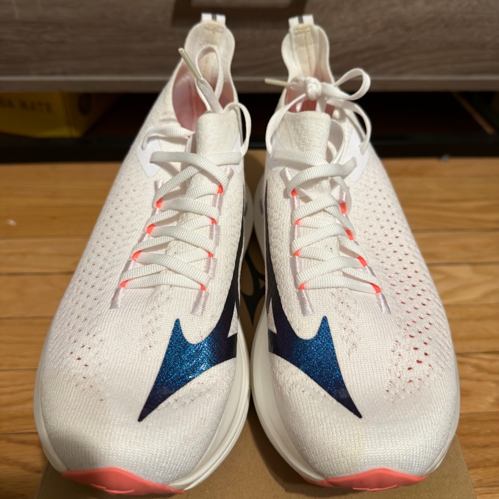Women’s Mizuno Neo Vista 2 - white/metallic navy size 7 - Picture 4 of 7